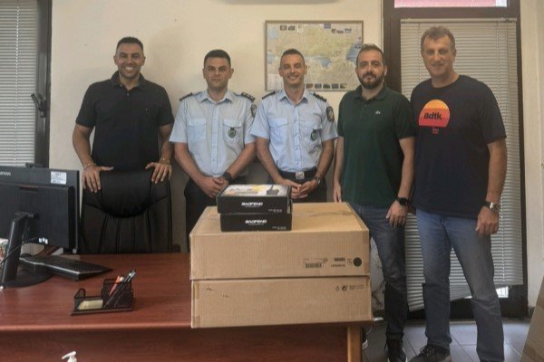 Η  Ένωσή μας στις αστυνομικές υπηρεσίες που εδρεύουν στην Ασπροβάλτα Θεσσαλονίκης - Παράδοση υλικοτεχνικού εξοπλισμού
