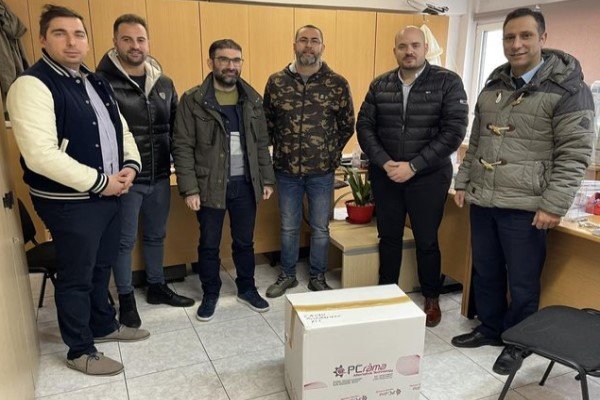 Επίσκεψη της Ένωσής μας στο Τμήμα Ασφαλείας Πέλλας – Παράδοση ηλεκτρονικού υπολογιστή