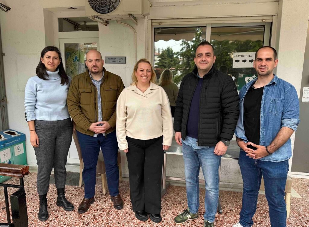 Επίσκεψη της Ένωσής μας στο Αστυνομικό Τμήμα Ωραιοκάστρου – Παράδοση ηλεκτρονικού υπολογιστή